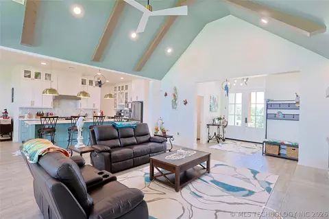 Living - 419535 E 1200 Rd, Eufaula, OK 74432 photo 3 of 6