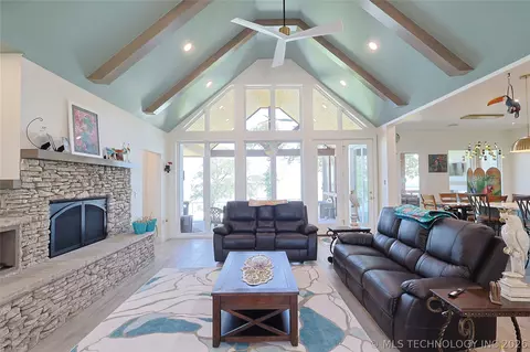 Living - 419535 E 1200 Rd, Eufaula, OK 74432 photo 1 of 6