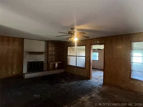 9067 E 33rd St, Tulsa, OK 74145 photo 2