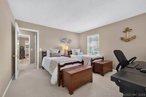 Bedroom - 33800 E 750 Road 3a, Wagoner, OK 74467 photo 6 of 11