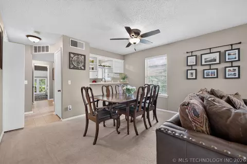 Dining - 33800 E 750 Road 3a, Wagoner, OK 74467 photo 3 of 3