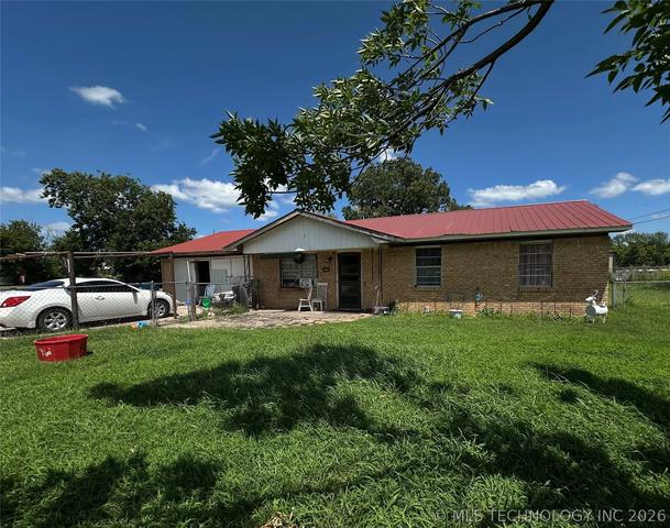 2002 N 15th St, Mcalester, OK 74501