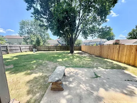 Exterior - 9216 E 97th Pl, Tulsa, OK 74133 photo 2 of 11