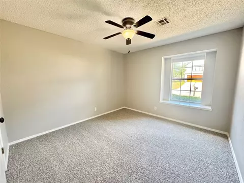 Bedroom - 9216 E 97th Pl, Tulsa, OK 74133 photo 1 of 6