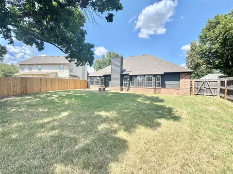 Exterior - 9216 E 97th Pl, Tulsa, OK 74133 photo 5 of 11
