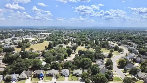 View/Area - 9216 E 97th Pl, Tulsa, OK 74133 photo 6 of 10
