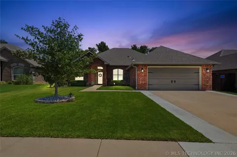 6415 E 146th St S, Bixby, OK 74008