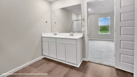 Bath - 2011 E San Antonio St, Broken Arrow, OK 74011 photo 1 of 2