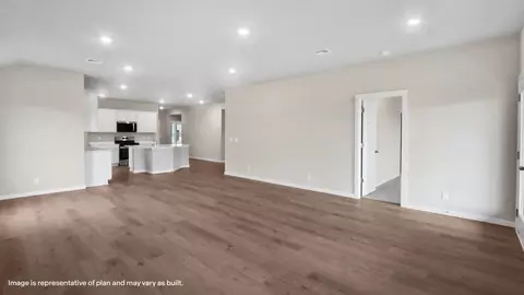 Living - 2011 E San Antonio St, Broken Arrow, OK 74011 photo 2 of 2