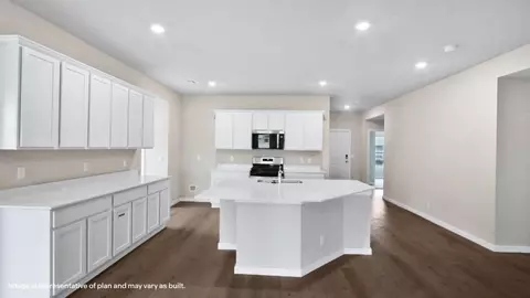 Kitchen - 2011 E San Antonio St, Broken Arrow, OK 74011 photo 1 of 4