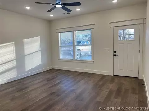 Living - 612 S 3rd St, Morris, OK 74445 photo 2 of 2