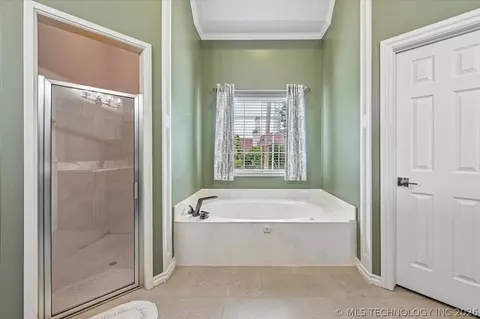 Bath - 6219 E 89th St, Tulsa, OK 74137 photo 1 of 8