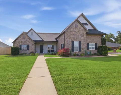 1012 Terri Dr, Bartlesville, OK 74006