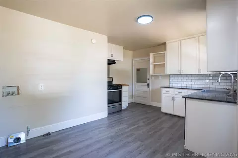 4528 E 4th Pl, Tulsa, OK 74112 photo 14