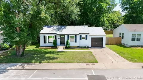 4528 E 4th Pl, Tulsa, OK 74112 photo 1