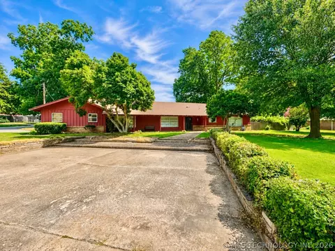 2903 E 47th St, Tulsa, OK 74105 photo 1