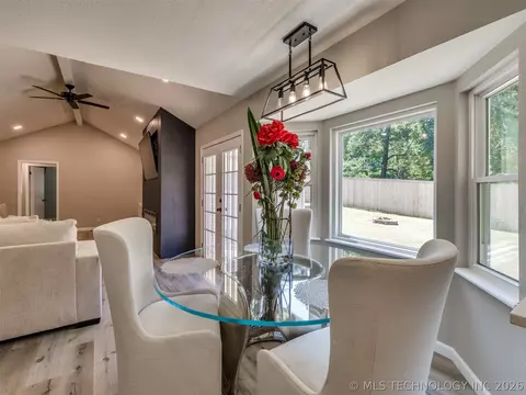 Dining - 4204 E 85th St, Tulsa, OK 74137 photo 4 of 4