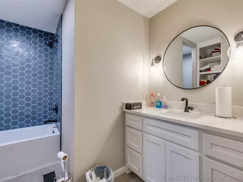 Bath - 4204 E 85th St, Tulsa, OK 74137 photo 4 of 6