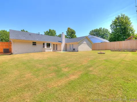 Exterior - 4204 E 85th St, Tulsa, OK 74137 photo 2 of 16