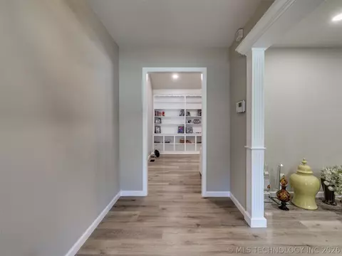 Entry Way - 4204 E 85th St, Tulsa, OK 74137 photo 3 of 4
