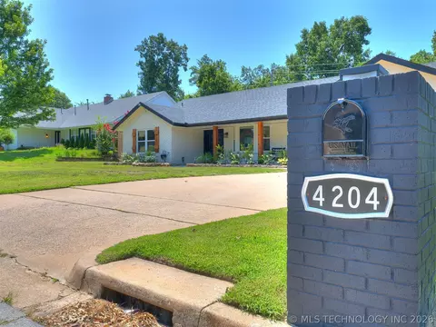 Exterior - 4204 E 85th St, Tulsa, OK 74137 photo 11 of 16