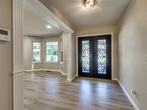 Entry Way - 4204 E 85th St, Tulsa, OK 74137 photo 2 of 4