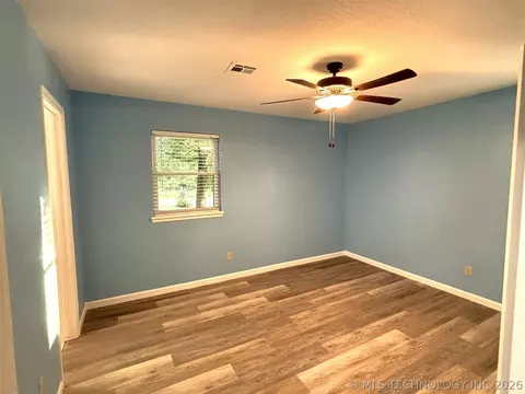 Bedroom - 415641 E 1094, Eufaula, OK 74426 photo 1 of 6