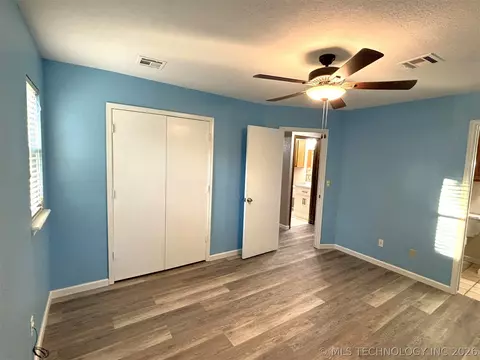 Bedroom - 415641 E 1094, Eufaula, OK 74426 photo 2 of 6