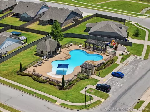 View/Area - 3848 E 144th Pl S, Bixby, OK 74008 photo 3 of 3