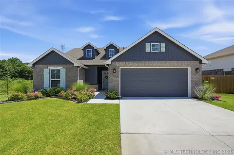 3848 E 144th Pl S, Bixby, OK 74008