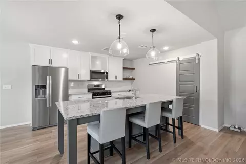 Kitchen - 3848 E 144th Pl S, Bixby, OK 74008 photo 1 of 3