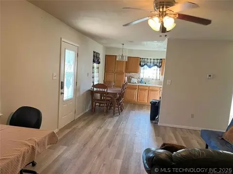 407 Denison St, Cartwright, OK 74731 photo 8