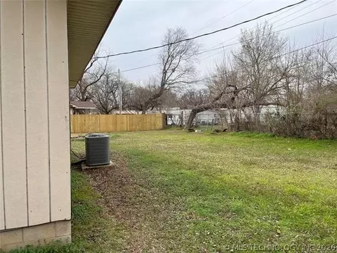 407 Denison St, Cartwright, OK 74731 photo 4