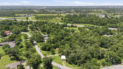 View/Area - 13685 E Crestview Dr, Claremore, OK 74019 photo 2 of 5