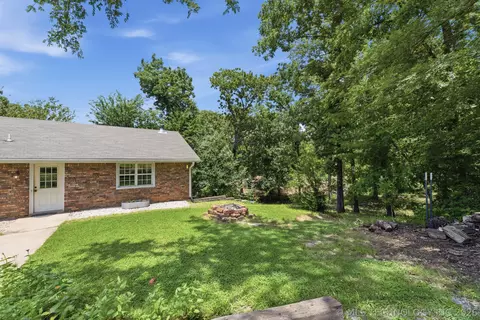 Exterior - 13685 E Crestview Dr, Claremore, OK 74019 photo 7 of 7