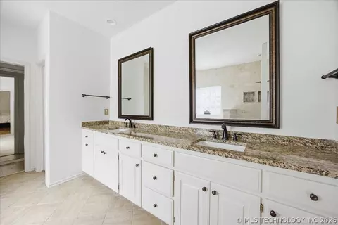 Bath - 8840 E 96th St, Tulsa, OK 74133 photo 2 of 12
