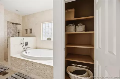 Bath - 8840 E 96th St, Tulsa, OK 74133 photo 8 of 12