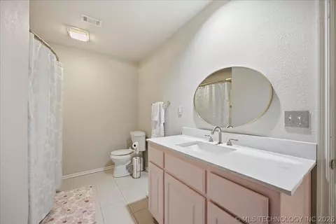 Bath - 8840 E 96th St, Tulsa, OK 74133 photo 11 of 12