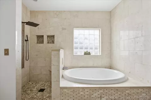 Bath - 8840 E 96th St, Tulsa, OK 74133 photo 5 of 12