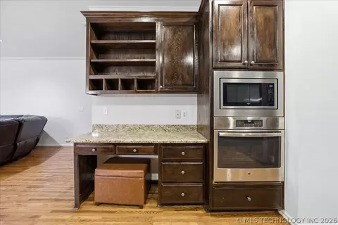 Kitchen - 8840 E 96th St, Tulsa, OK 74133 photo 4 of 5