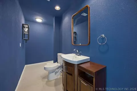 Bath - 8840 E 96th St, Tulsa, OK 74133 photo 9 of 12