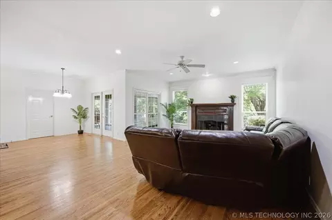 Living - 8840 E 96th St, Tulsa, OK 74133 photo 1 of 3