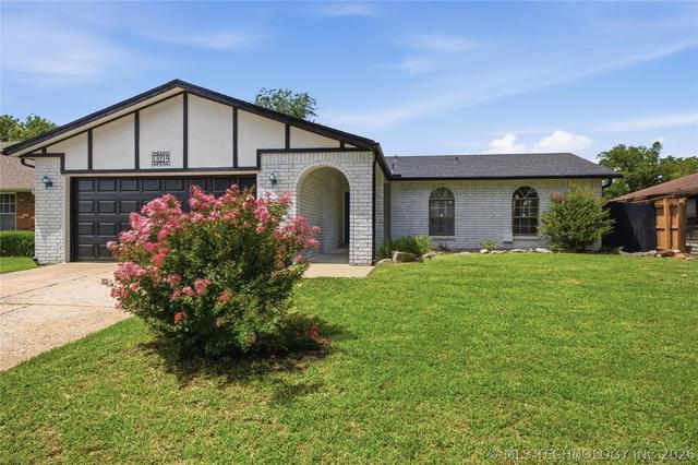 13219 E 30th Pl, Tulsa, OK 74134