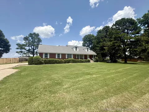 802 W Downing St, Tahlequah, OK 74464