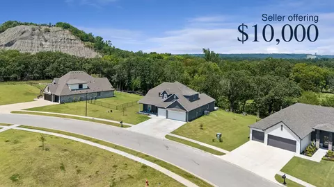 18983 Round Mountain Rd, Catoosa, OK 74015
