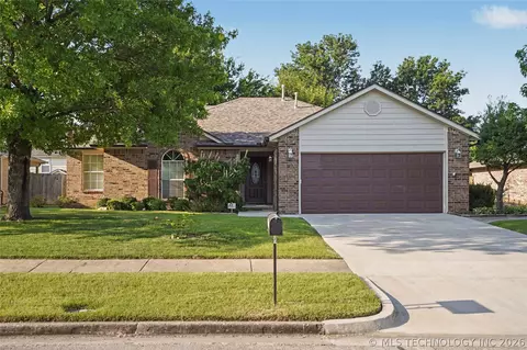 12706 E 82nd St N, Owasso, OK 74055