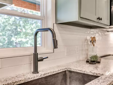 Kitchen - 26370 N 4530 Rd, Bernice, OK 74331 photo 10 of 12