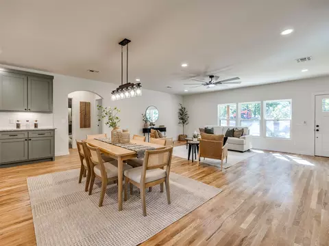 Dining - 26370 N 4530 Rd, Bernice, OK 74331 photo 4 of 8