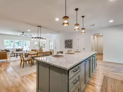 Kitchen - 26370 N 4530 Rd, Bernice, OK 74331 photo 7 of 12