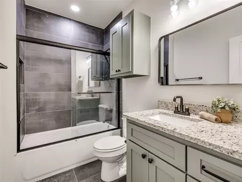 Bath - 26370 N 4530 Rd, Bernice, OK 74331 photo 3 of 8